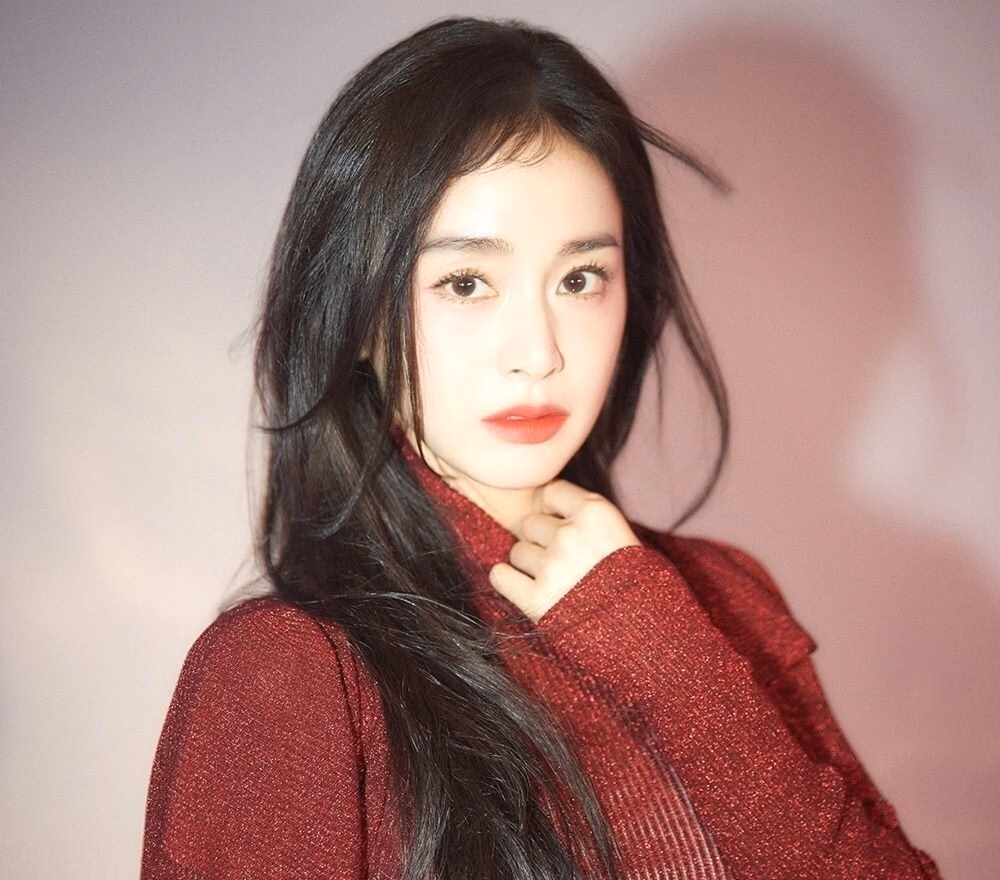 Kim Tae Hee – Biểu Tượng Nhan Sắc Bất Hủ Của Hàn Quốc Kim Tae Hee trong Mật Danh Iris đóng cùng Lee Byung Hun.