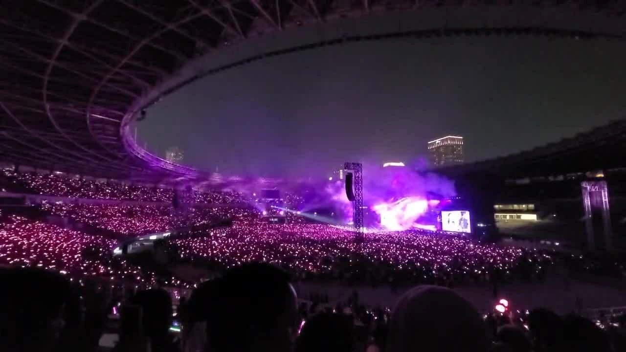 Sắc hồng phủ kín concert Blackpink Sắc hồng phủ kín concert Blackpink