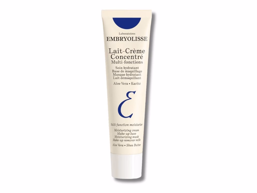 Tia Carrere chia sẻ bí quyết chăm sóc da và những câu chuyện fan gặp gỡ kỳ lạ Tia makes her Embryolisse cream work overtime by using it as both a moisturiser and a primer. Picture: Amazon Australia