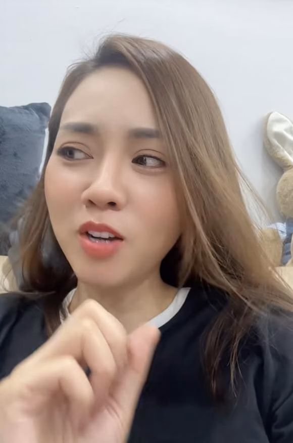 Vợ trẻ NSND Công Lý chia sẻ về cuộc sống gia đình Vợ trẻ NSND Công Lý chia sẻ về cuộc sống gia đình