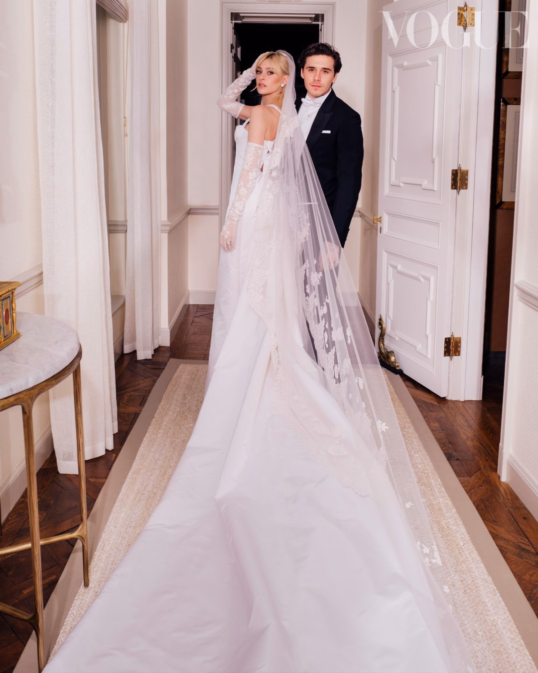 Căng thẳng trong nhà Beckham: Cruz liên tục phát ngôn gây rối, Brooklyn – Nicola làm một điều khiến dân tình xôn xao ... liên tục đá xoáy Brooklyn - Nicola