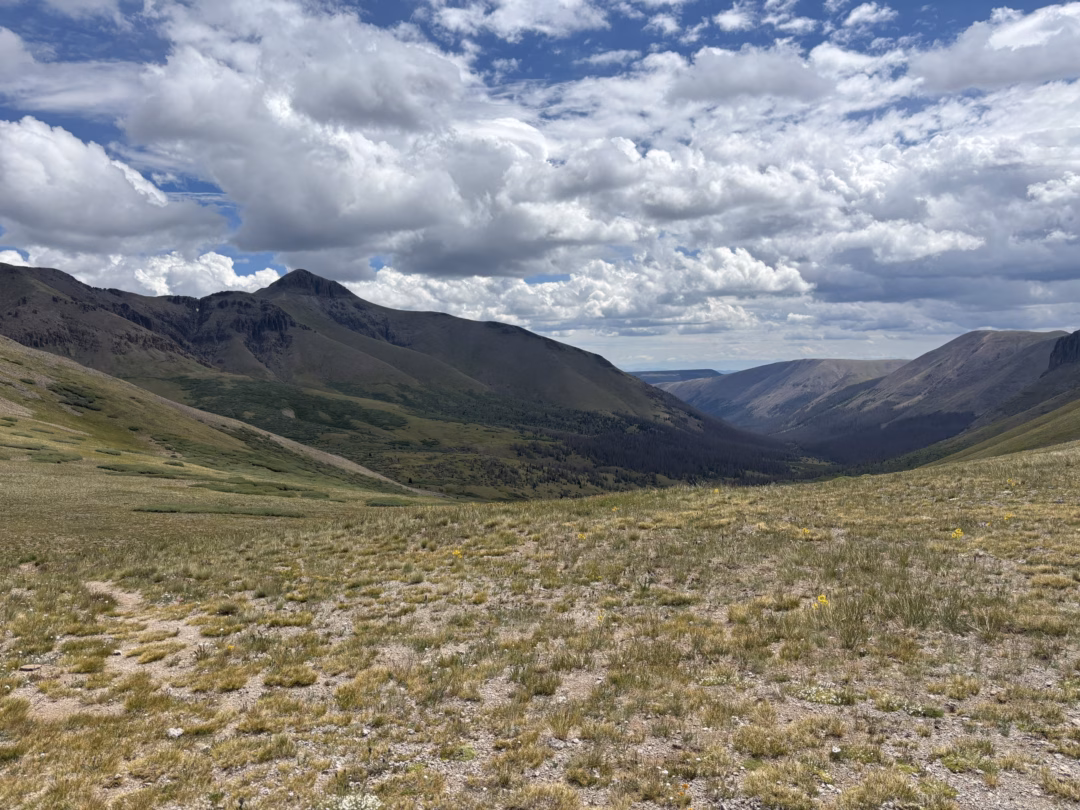 Leo núi挑戰 trên đường mòn Colorado: Khám phá khung cảnh tuyệt đẹp và chinh phục đỉnh cao