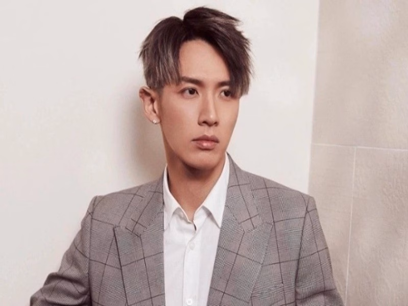 Ngôi sao Hoa – Hàn mất nghiệp vì ma túy: Bài học cho showbiz Việt Năm 2020, xuất hiện trở lại sau bê bối, Kha Chấn Đông bật khóc, nói hối hận vì sai lầm năm xưa. Ảnh: Người Đưa Tin.