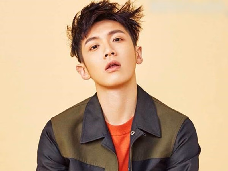 Ngôi sao Hoa – Hàn mất nghiệp vì ma túy: Bài học cho showbiz Việt Năm 2011, nhờ vai chính trong phim điện ảnh Cô gái năm ấy chúng ta cùng theo đuổi, Kha Chấn Đông thành ngôi sao. Năm 2014, anh bị tạm giam 14 ngày vì sử dụng cần sa. Ảnh: Vietnamnet.