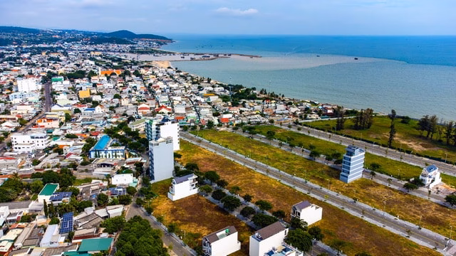 Đô thị ven biển phường Phú Thủy (Ảnh Ngọc Lân)
