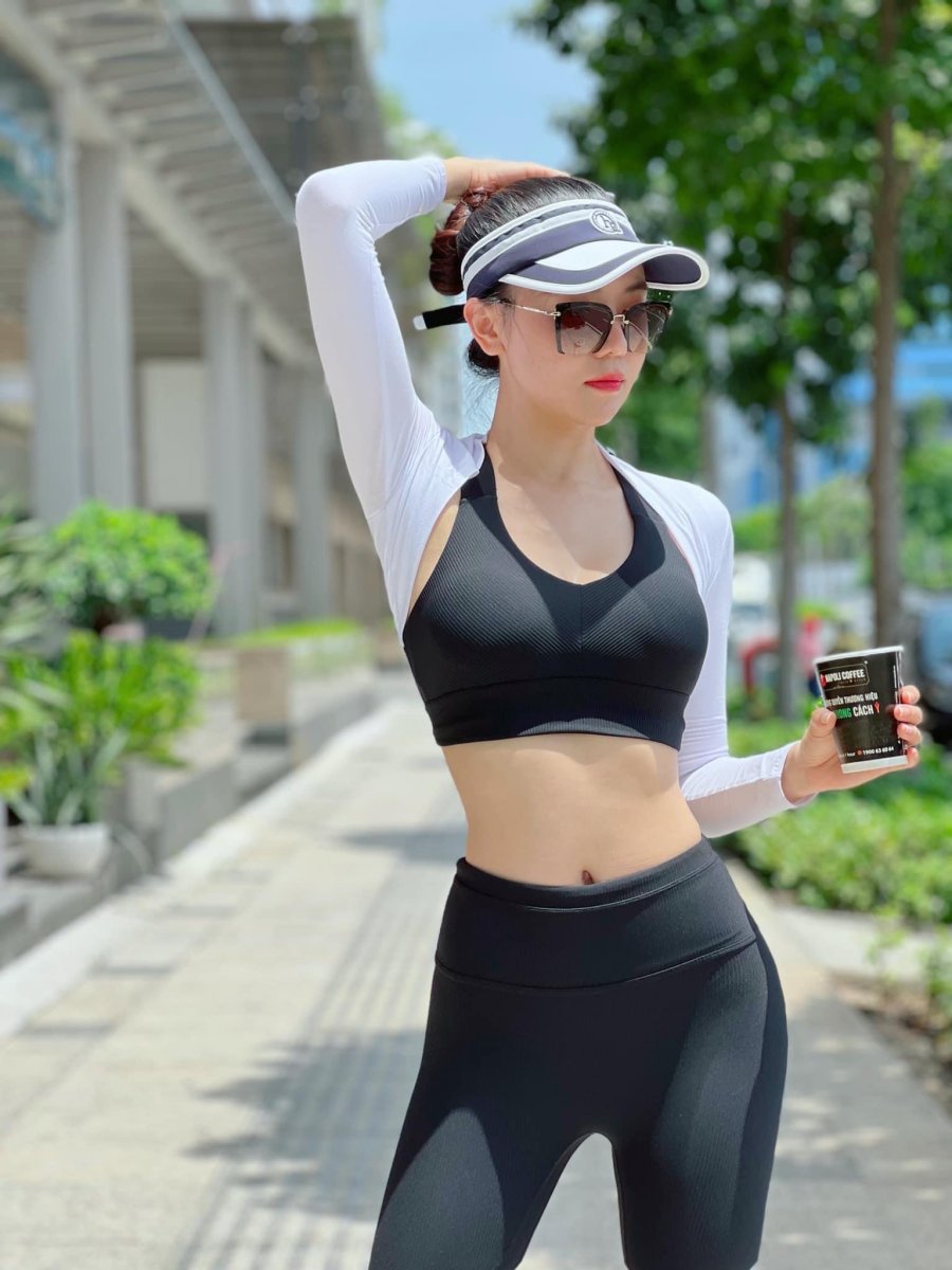 Người đẹp dạy yoga hot ở Vũng Tàu: Body chuẩn, mặc đồ tập xuống phố cực hút - 3