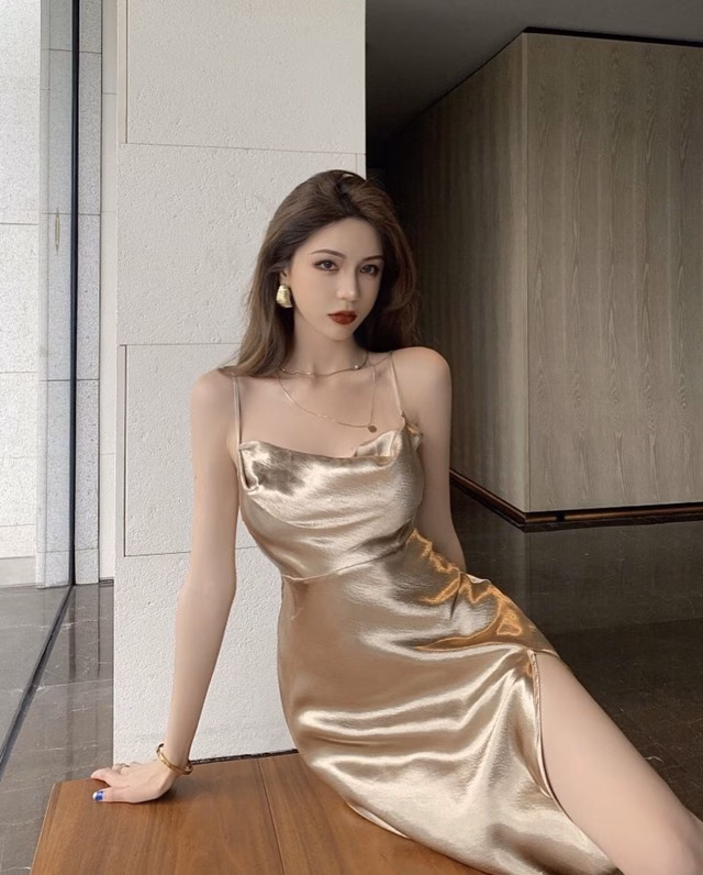 Đầm lụa hai dây