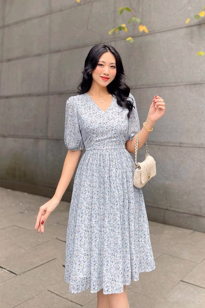 Váy hoa nhí cổ tim