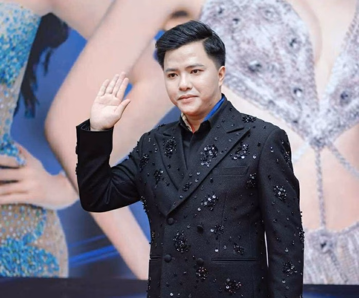 Ca sĩ Huỳnh Đệ trong chương trình chung kết Hoa hậu Doanh Nhân Hòa Bình Toàn Cầu 2025 tại TP. Huế Ca sĩ Huỳnh Đệ làm Trưởng đại diện Trung tâm Bảo tồn Nghệ thuật Biểu diễn truyền thống Việt Nam