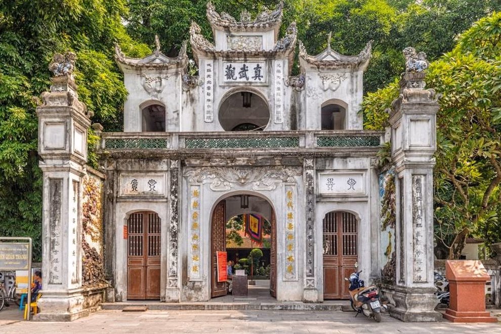Hà Nội ra mắt tour trải nghiệm đêm ở đền Quán Thánh -1 Hà Nội ra mắt tour trải nghiệm đêm ở đền Quán Thánh