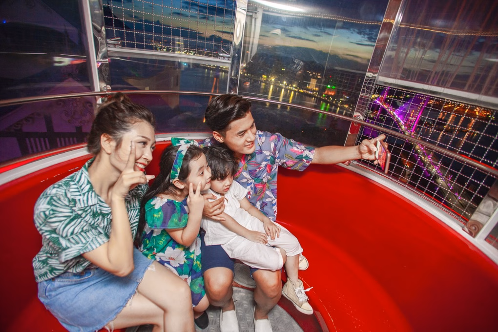Sun Wheel tại Sun World Ha Long Sun Wheel tại Sun World Ha Long