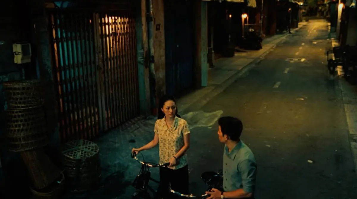 Phố xá, trang phục những năm 1980 ở TP Hồ Chí Minh. (Ảnh: Chụp màn hình)