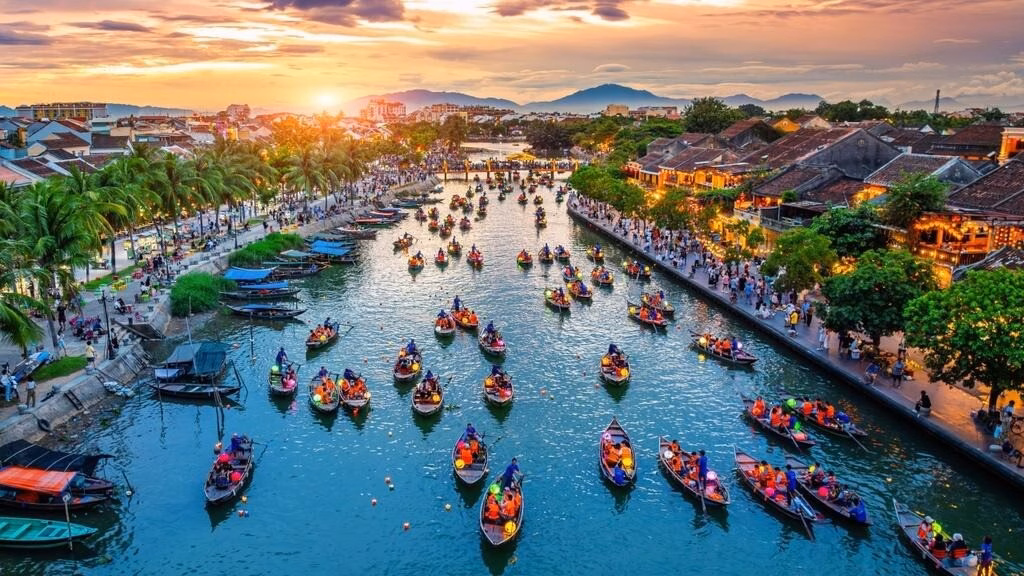 Điểm đến Cầu Vàng trên đỉnh Bà Nà
