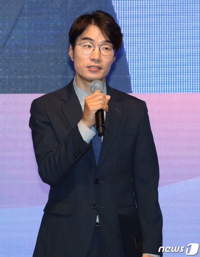 Nam diễn viên Song Young Kyu bị truy tố vì lái xe say rượu Nam diễn viên khiến 3 nhà sản xuất lớn điêu đứng vì bất ngờ dính scandal vi phạm pháp luật