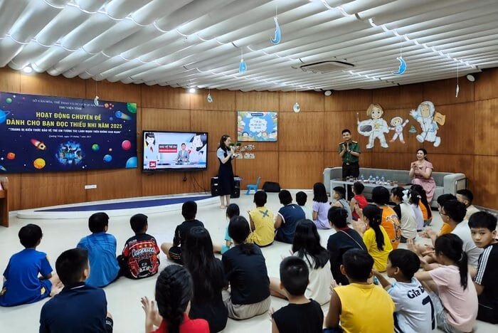 Các em thiếu nhi tham dự buổi tuyên truyền
