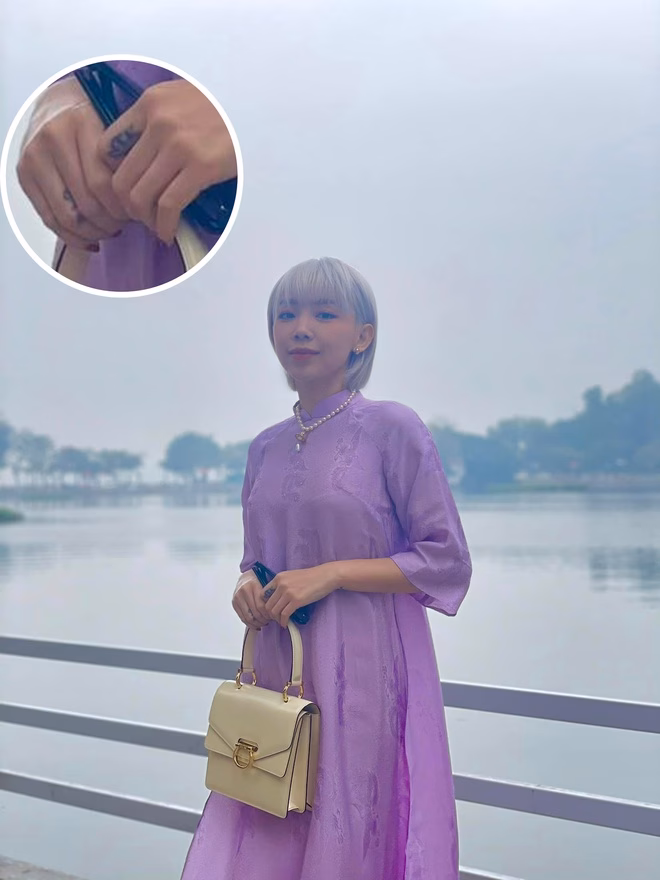 Thế nhưng, thời điểm đi du Xuân cùng chồng cách đây 2 năm, Tóc Tiên cũng không mang nhẫn cưới