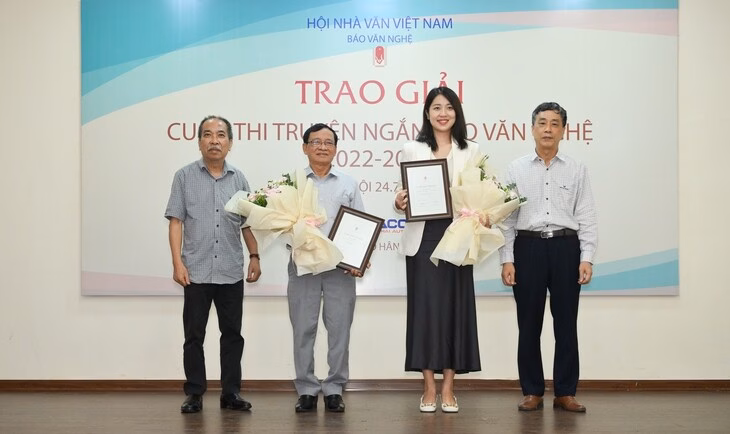 Giải thưởng truyện ngắn báo Văn Nghệ bị chê, ban tổ chức nói gì? - Ảnh 3.