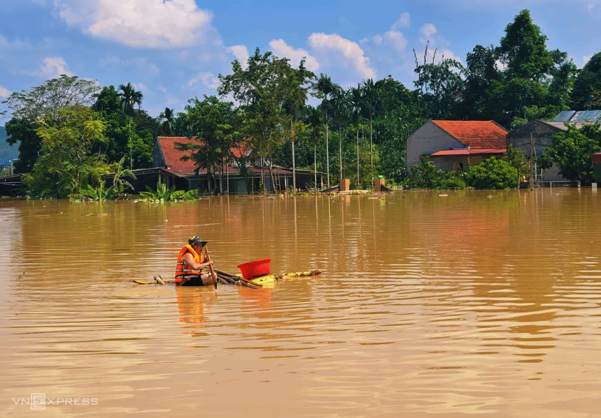 Lũ sông Thương gây ngập lụt nghiêm trọng tại Bắc Ninh
