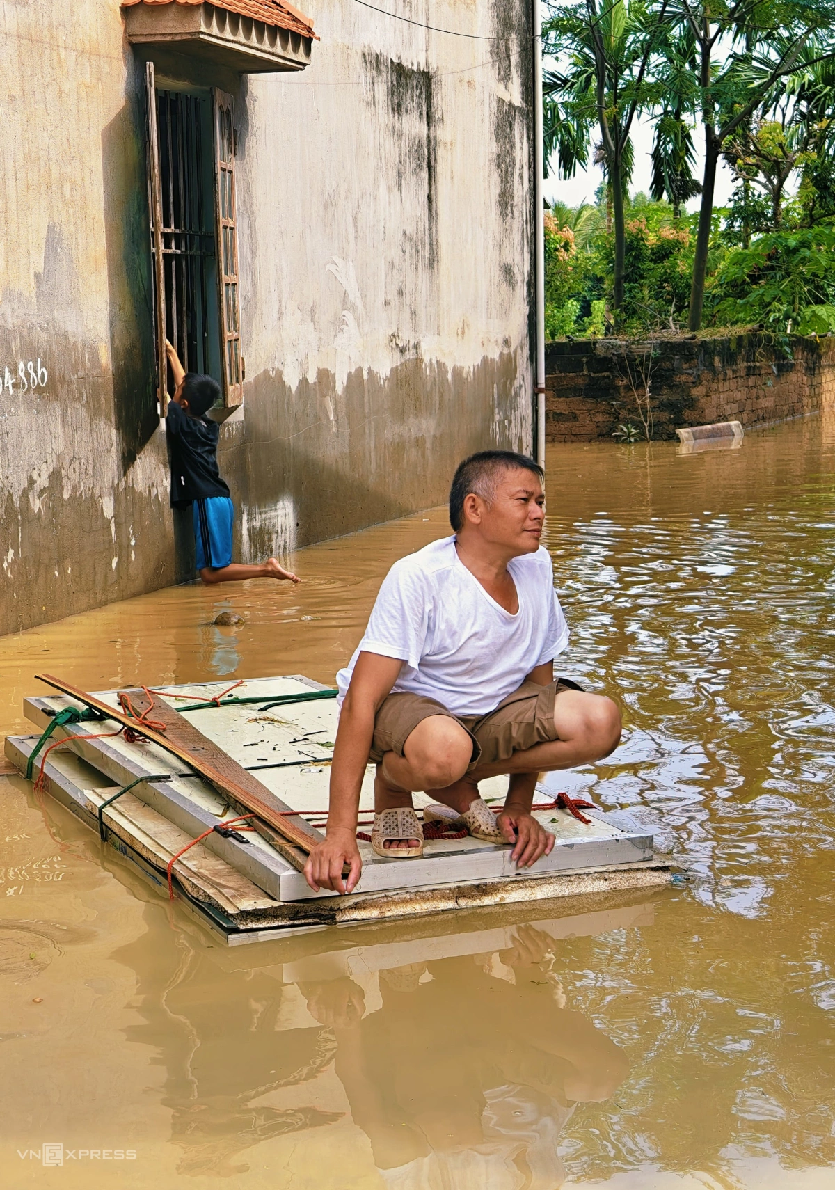Cuộc sống người dân trong vùng lũ