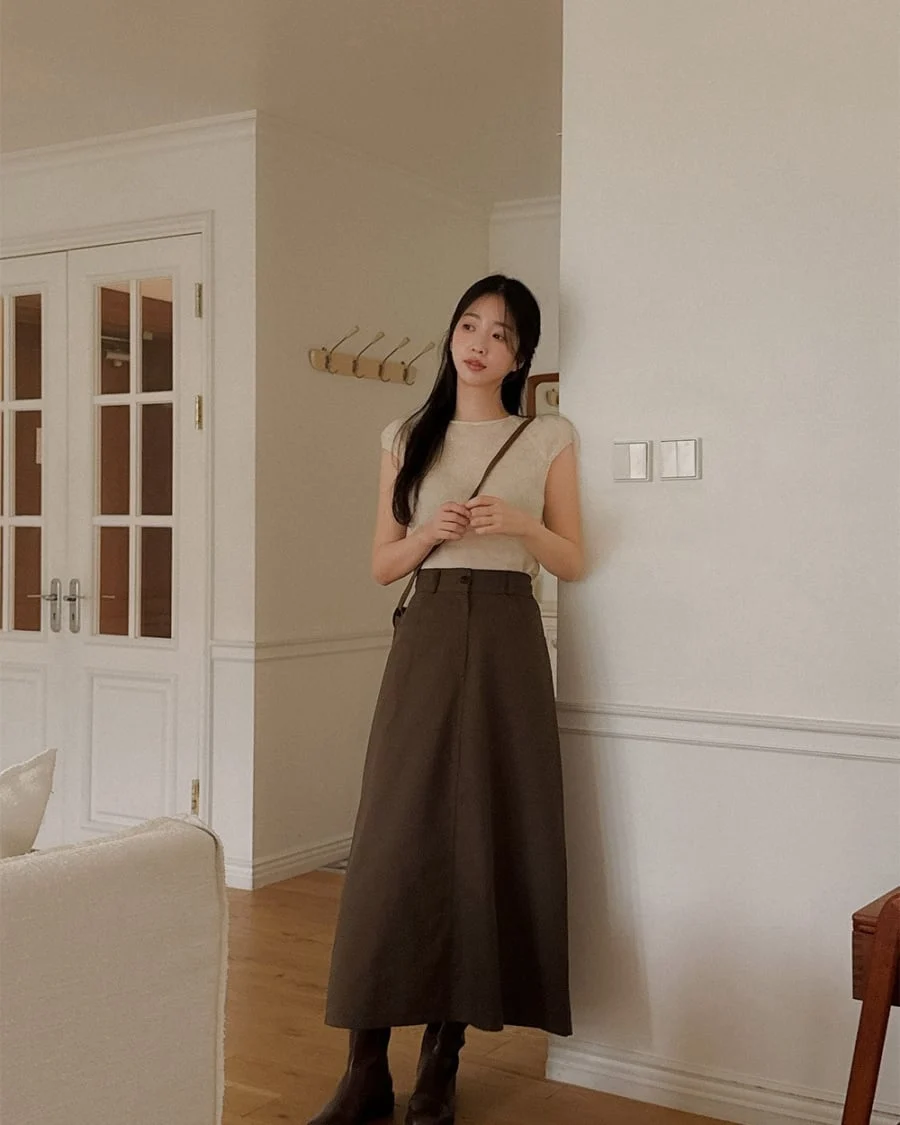 &Aacute;o len cộc tay l&agrave; lựa chọn l&yacute; tưởng cho những ng&agrave;y giao m&ugrave;a, khi thời tiết chưa qu&aacute; lạnh nhưng vẫn cần sự ấm &aacute;p vừa đủ.