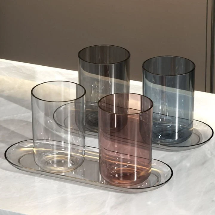 Bạn n&ecirc;n thận trọng với những chiếc cốc d&ugrave;ng để đ&aacute;nh răng trong ph&ograve;ng tắm kh&aacute;ch sạn.