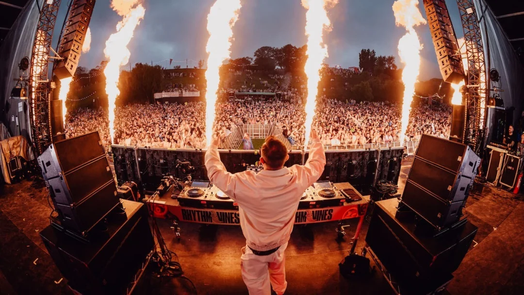 Escrow account for event tickets