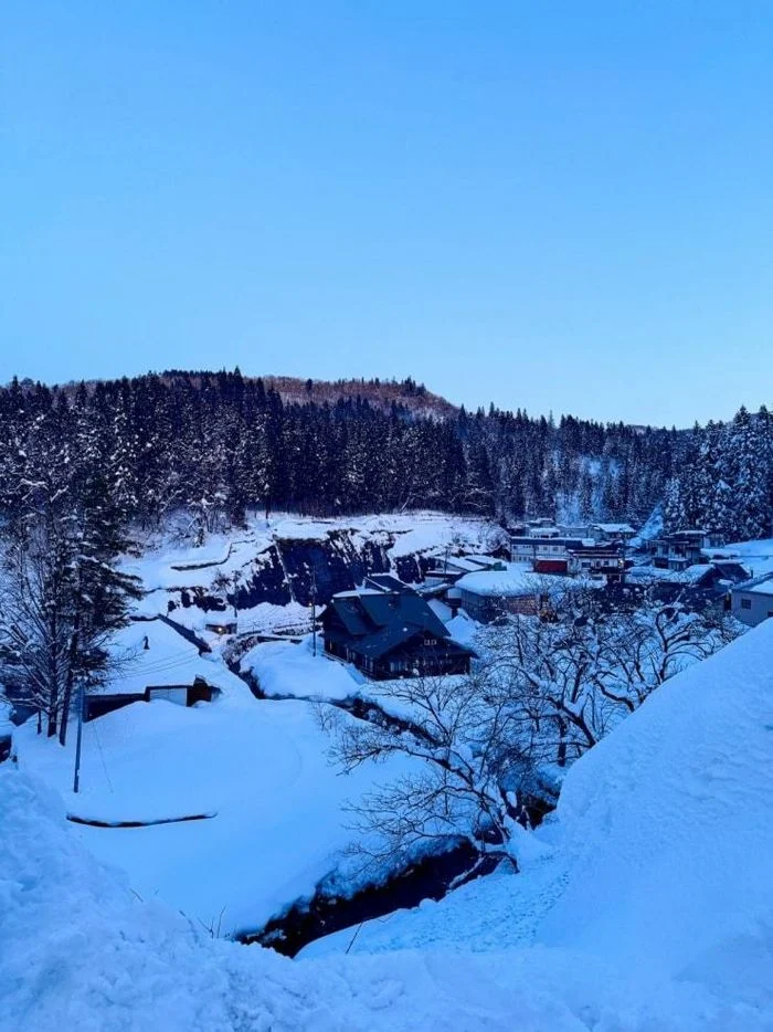 Kh&ocirc;ng gian y&ecirc;n b&igrave;nh của Ginzan Onsen