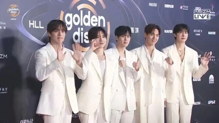 LE SSERAFIM thảm đỏ LE SSERAFIM trên thảm đỏ GDA 2026