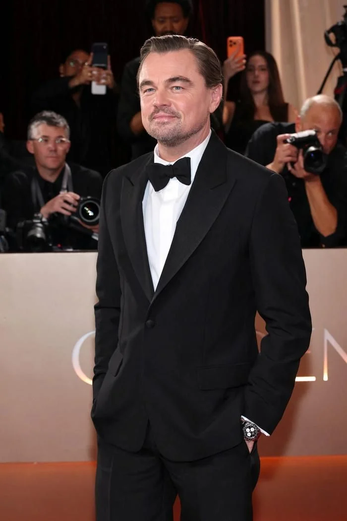 Leonardo DiCaprio tr&ecirc;n thảm đỏ Golden Globe 2026