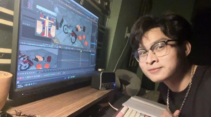 Quý Ngọc đang chỉnh sửa khung hình cuối cùng Nguyễn Quý Ngọc làm việc tại góc học tập