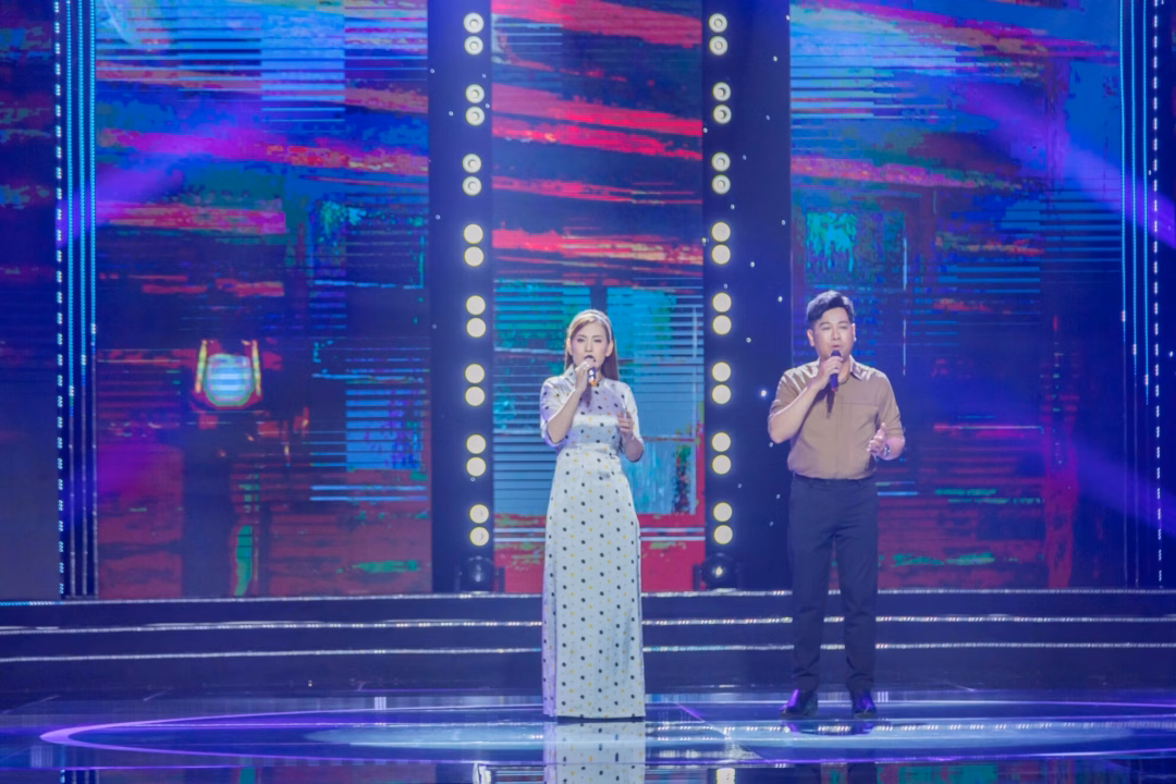 Đăng Nguyên – Hồ Như Ý gây ấn tượng với màn song ca Chuyện ba mùa mưa Hồ Như Ý gây ấn tượng vì ngoại hình và giọng hát giống với Phi Nhung