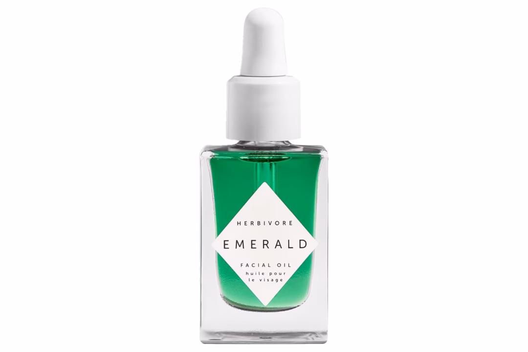 Dầu mặt Emerald giảm 25% trên Amazon, tốt cho da nhạy cảm Amazon