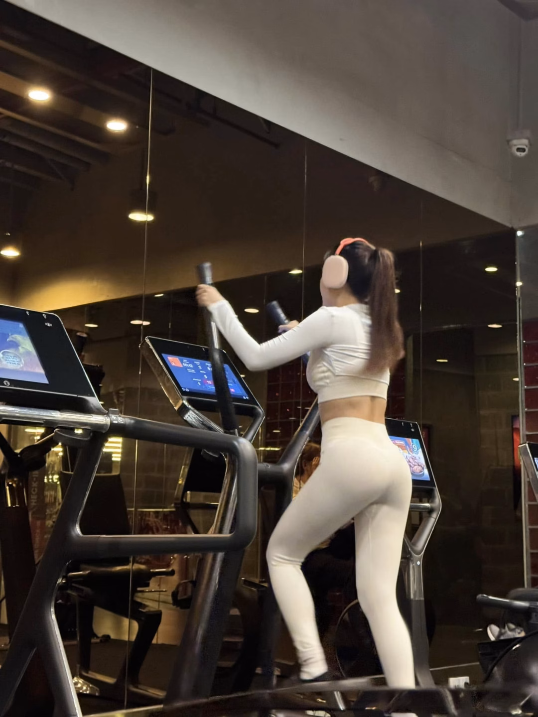 Gái một con - Thiên An cực chăm tập 2 môn thể thao, bảo sao dáng đẹp, eo thon, body nuột nà thế!- Ảnh 16.