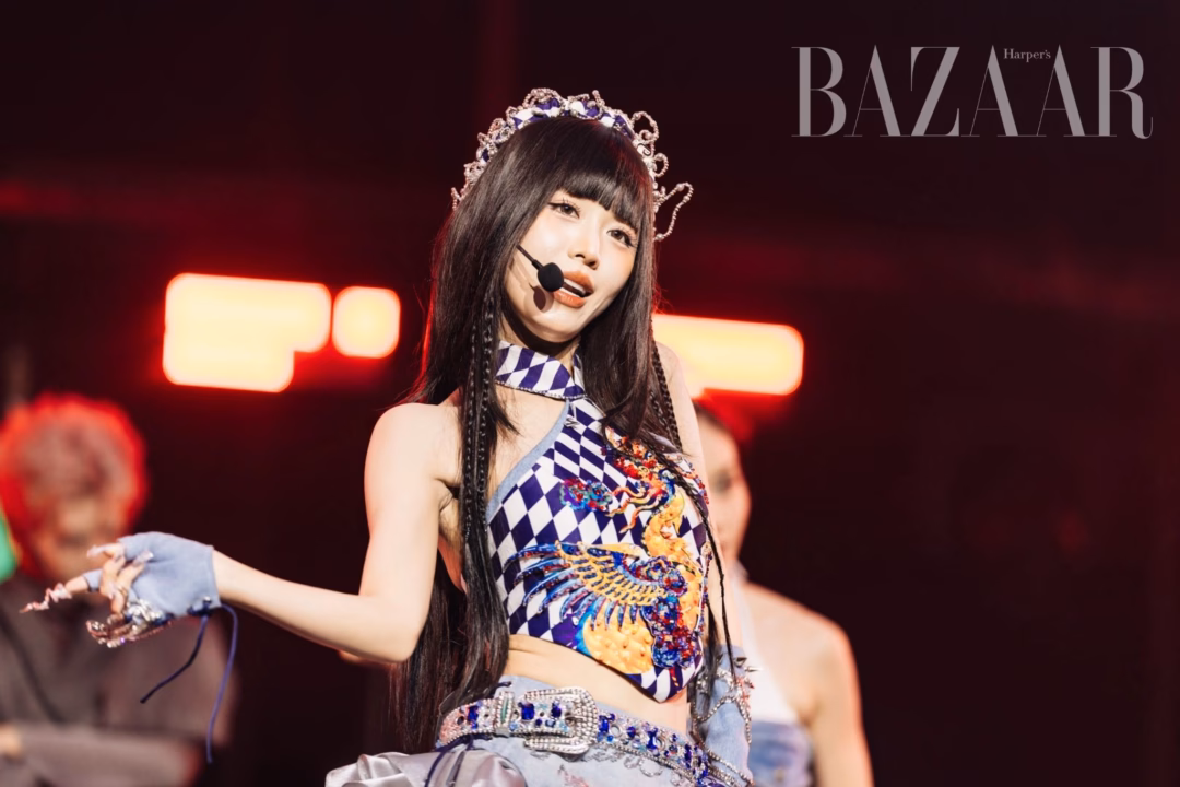 Han Sara cất cánh với showcase Unfrozen: Tự vượt giới hạn và tỏa sáng Han Sara lặng lẽ dùng âm nhạc để chữa lành chính mình và kết nối người khác