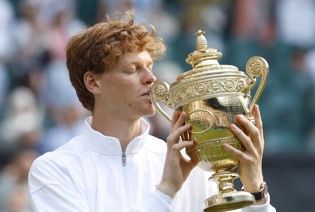 Số 1 trẻ thế giới Jannik Sinner tái hợp HLV thể lực Umberto Ferrara Sinner bất ngờ thuê lại Ferrara (Ảnh: Getty).