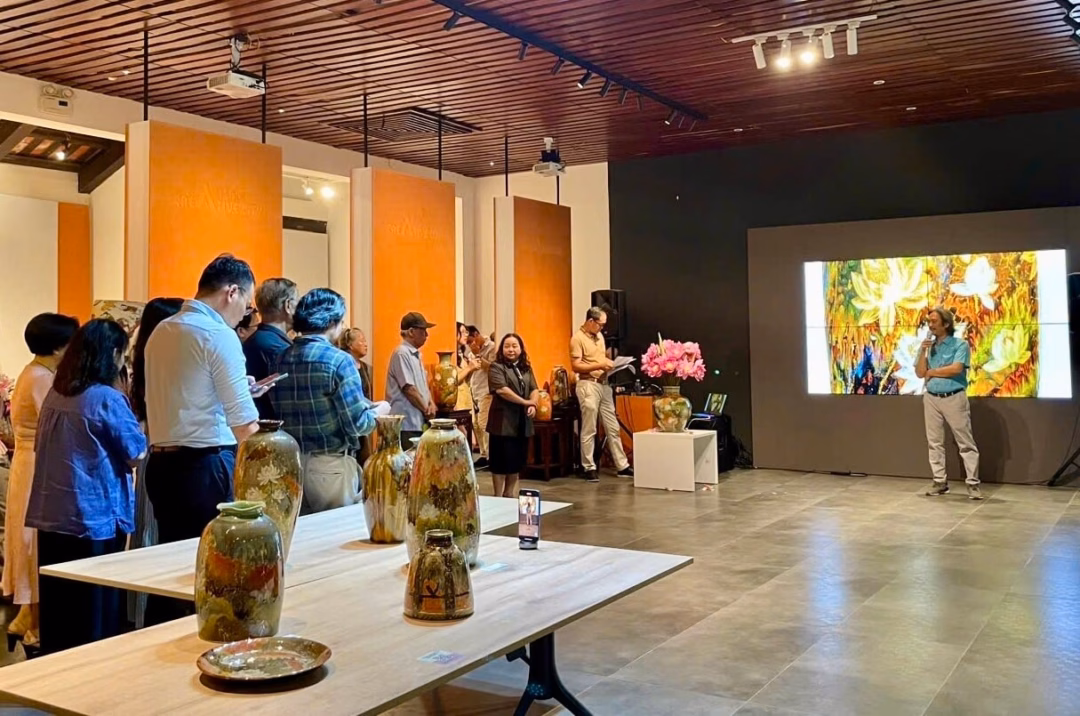 Triển lãm gốm “Sen Soul”: Vẻ đẹp thuần khiết của tâm hồn Việt Khai mạc Triển lãm chuyên đề ngành gốm sứ - sơn son thếp vàng năm 2025