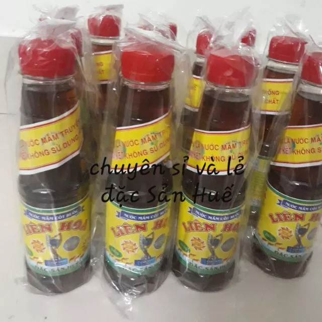 Làm thế nào để phân biệt nước mắm ruốc Huế thật và giả khi mua ngoài chợ