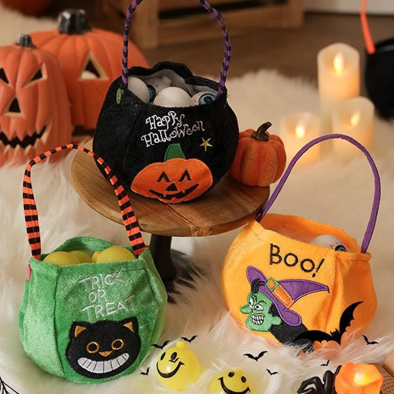 Làm thế nào để chọn giỏ tay túi kẹo bí ngô trang trí tiệc lễ hội phù hợp cho không gian Halloween của bạn?