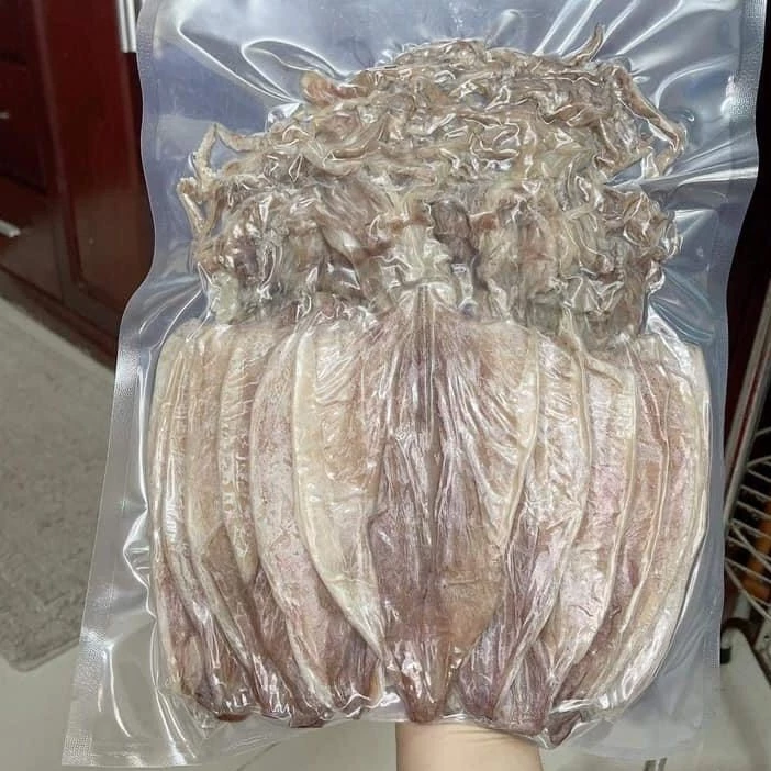 Mua khô mực Cà Mau về mà vẫn cứ bị dai, làm sao mềm lại?