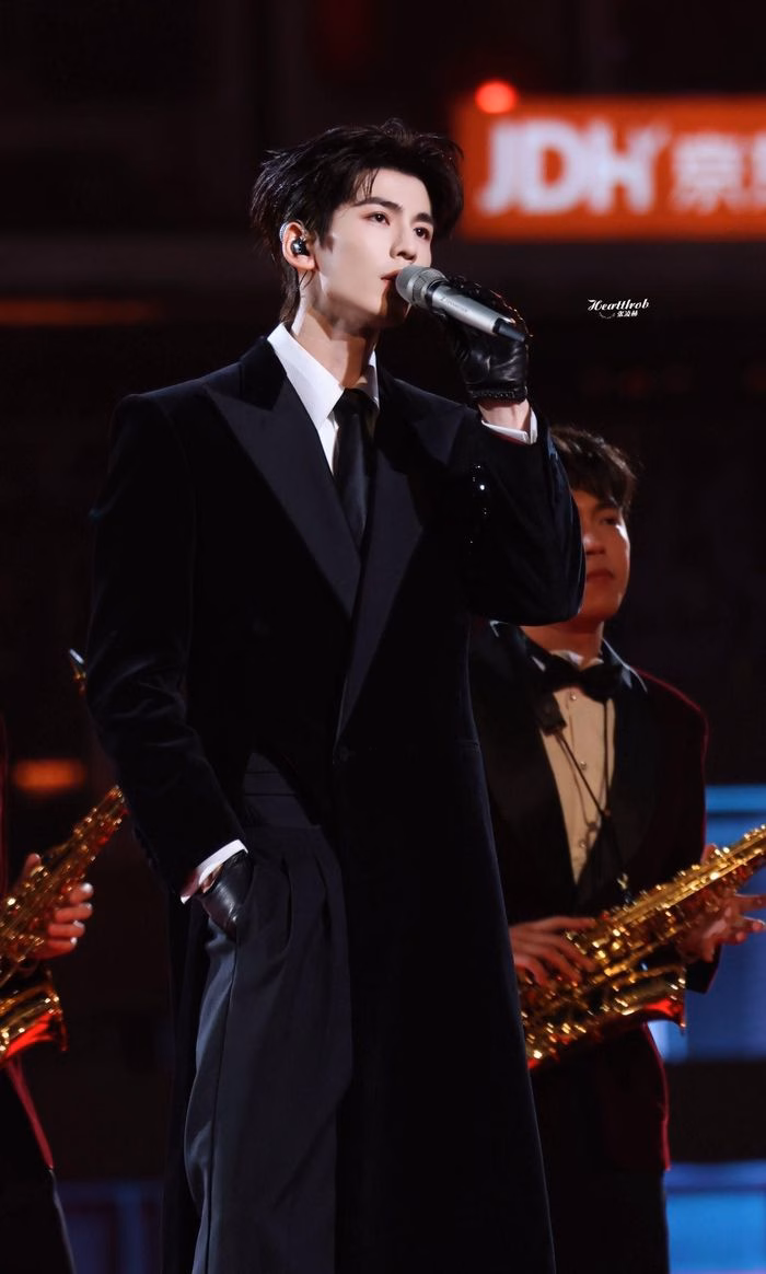 Trương Lăng Hách: Tóc bạc, 8kg tăng cân, và vai diễn ‘Tiêu Lệ’ trong Quy Loan