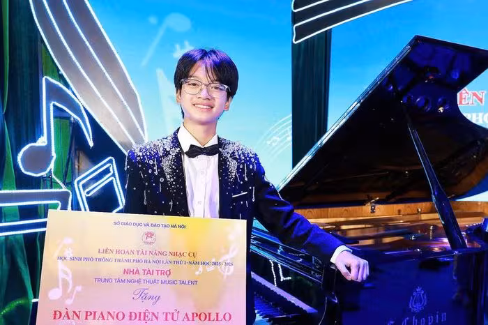 Cao Phú Quý giành Huy chương Vàng Piano tại Liên hoan Nhạc cụ Hà Nội 2026