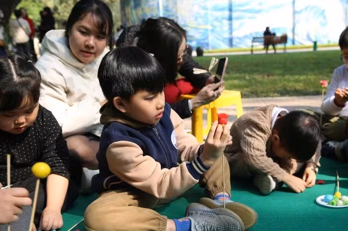 ‘Tụ hội sáng tạo’ tại Thống Nhất: Trải nghiệm nghệ thuật đa dạng ở Hà Nội