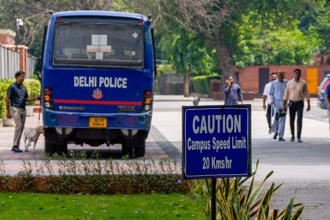 Nhiều trường học ở New Delhi bị đe dọa đánh bom, học sinh bị sơ tán