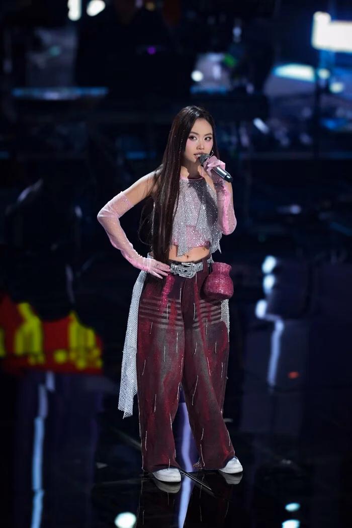 Phương Mỹ Chi gây sốt Sing! Asia 2025 với bản phối ‘Vũ Trụ Có Anh’