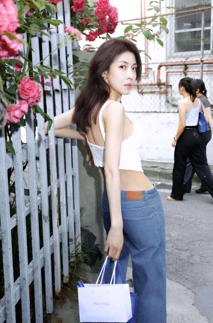 Sao Hàn đỏ mặt với loạt mỹ nhân đình đám tăng cân, lộ nhan sắc thật qua ống kính thường