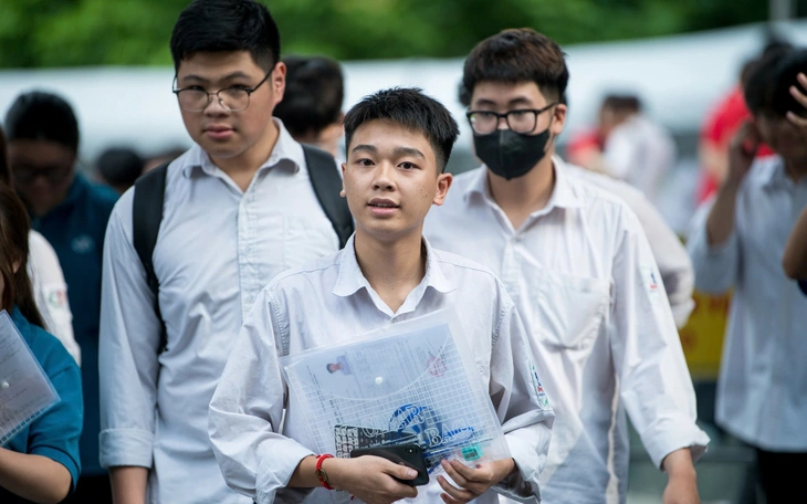 Thủ khoa khối A00 tỉnh Phú Thọ đạt điểm tuyệt đối 3 môn, netizen ‘phát sốt’ Thủ khoa khối A00 ở Phú Thọ gây 'bão' mạng xã hội vì tài sắc vẹn toàn' - Ảnh 3.