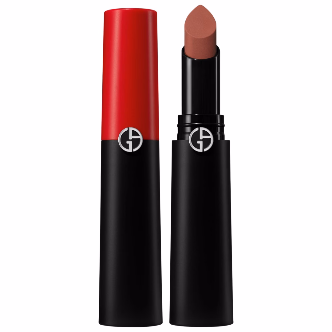 Cách tạo phong cách trang điểm thập niên 70 với sản phẩm tối thiểu Lip Power Long Lasting Lipstick