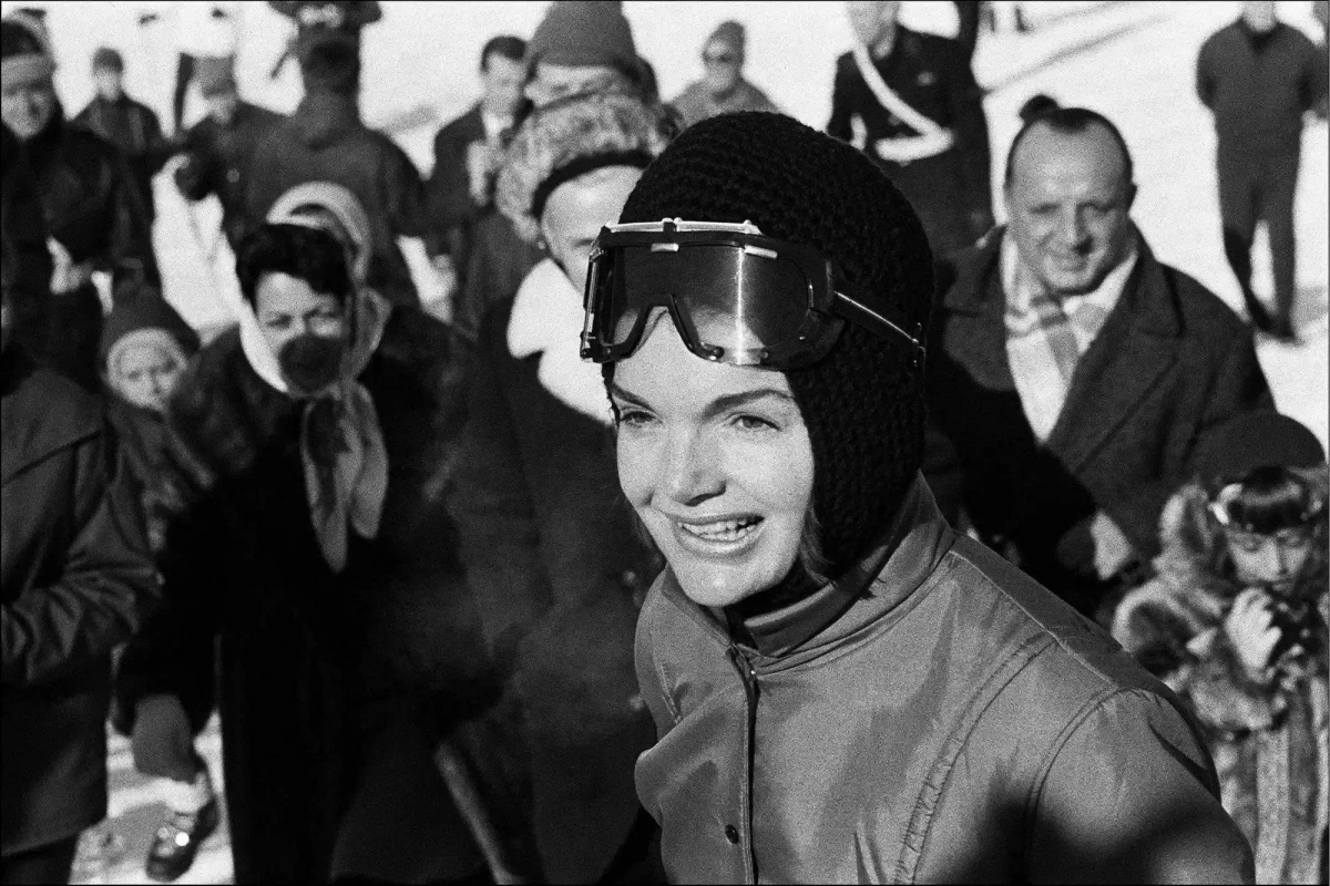 Phong cách bất hủ của Jackie Kennedy: Biểu tượng vẻ đẹp và trí tuệ của Đệ nhất Phu nhân Mỹ hé lộ những bức ảnh hiếm hoi của cựu đệ nhất phu nhân jackie kennedy hình ảnh 8