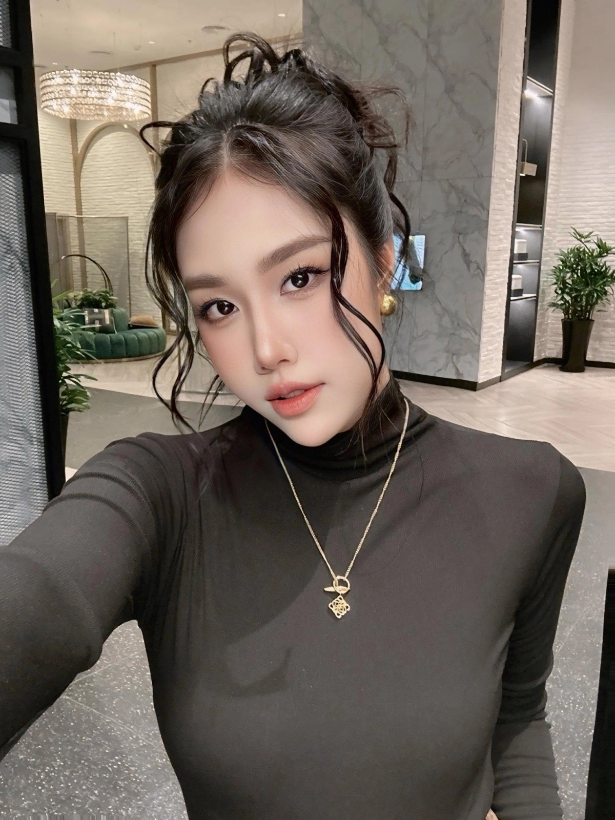 Tăng Khánh Chi gây ấn tượng với body chuẩn sau giảm cân, được Quang Minh liên tục khen ngợi