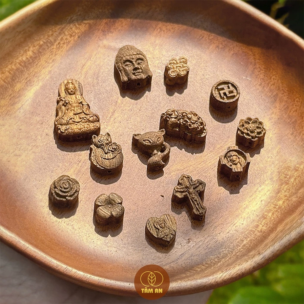 Làm thế nào để nhận biết trầm hương thật và tránh mua phải hàng giả khi mua phụ kiện tâm linh